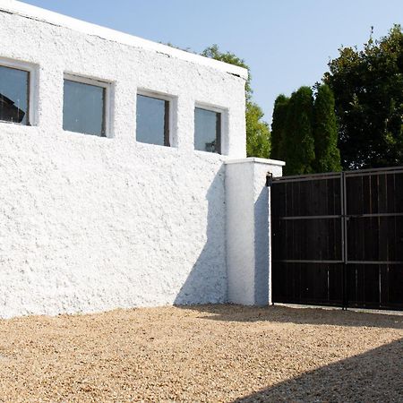 קאשל Hill House Lodge Sleeps 6 Overlooking The Rock Of Cashel מראה חיצוני תמונה