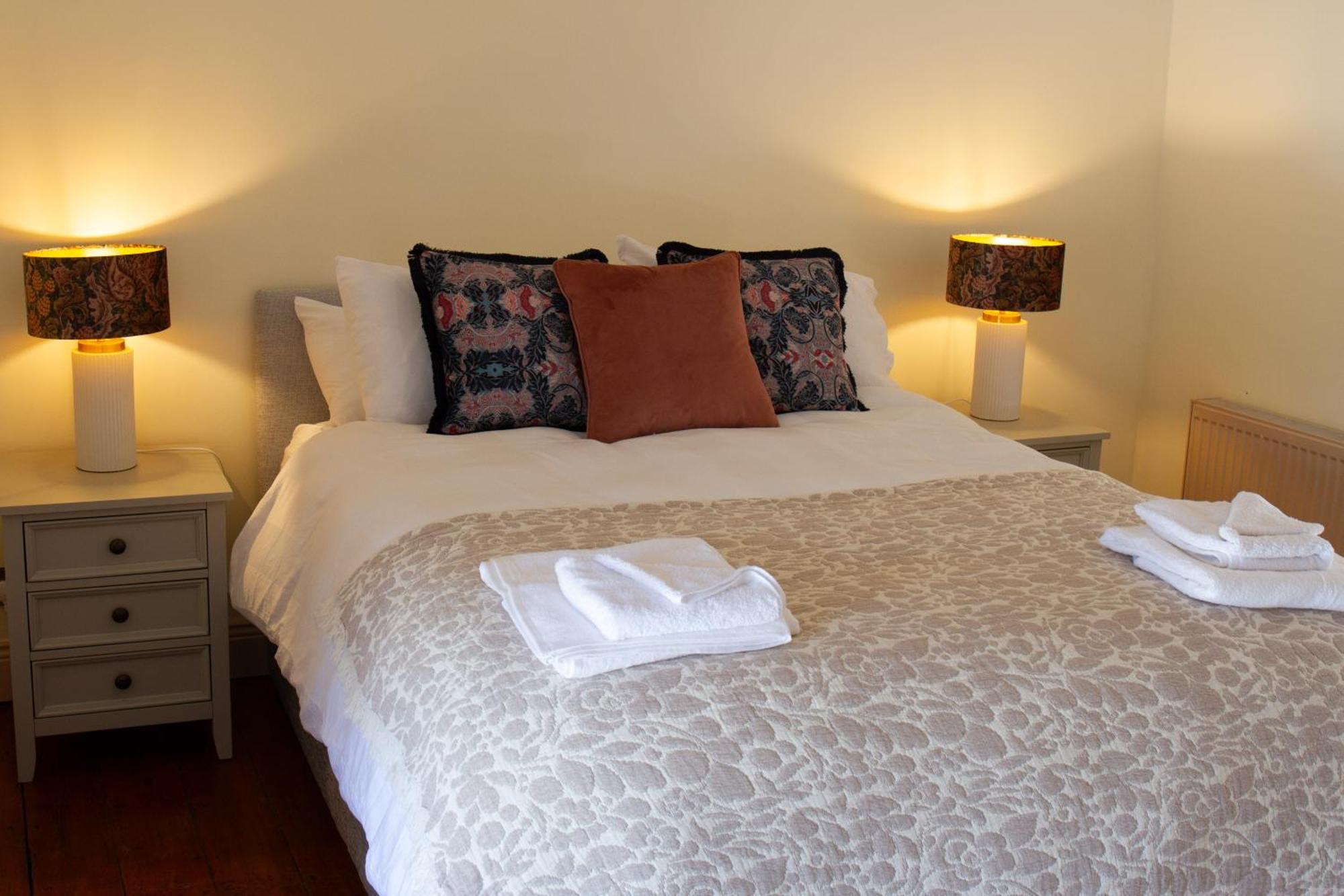 קאשל Hill House Lodge Sleeps 6 Overlooking The Rock Of Cashel מראה חיצוני תמונה