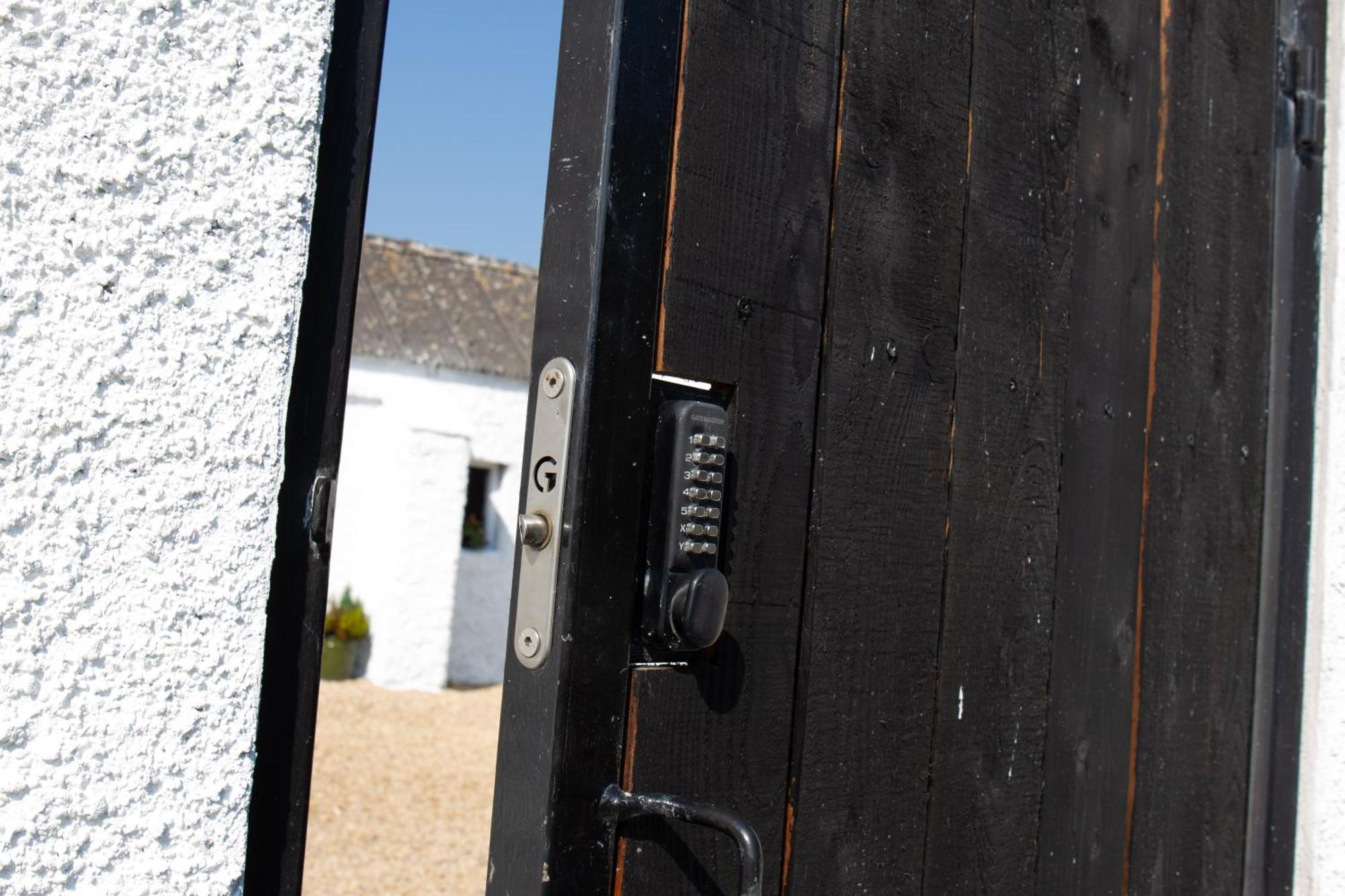 קאשל Hill House Lodge Sleeps 6 Overlooking The Rock Of Cashel מראה חיצוני תמונה