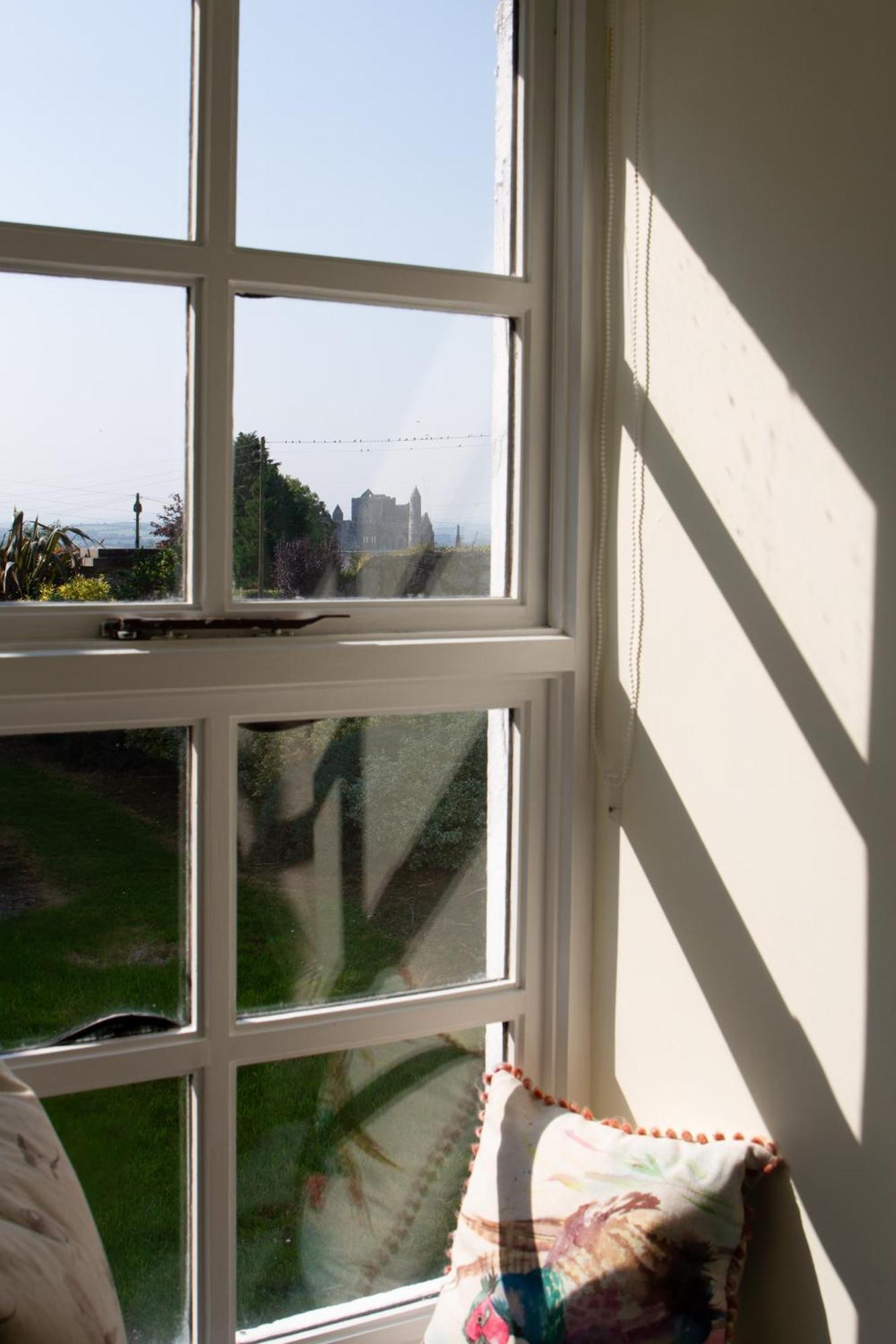 קאשל Hill House Lodge Sleeps 6 Overlooking The Rock Of Cashel מראה חיצוני תמונה